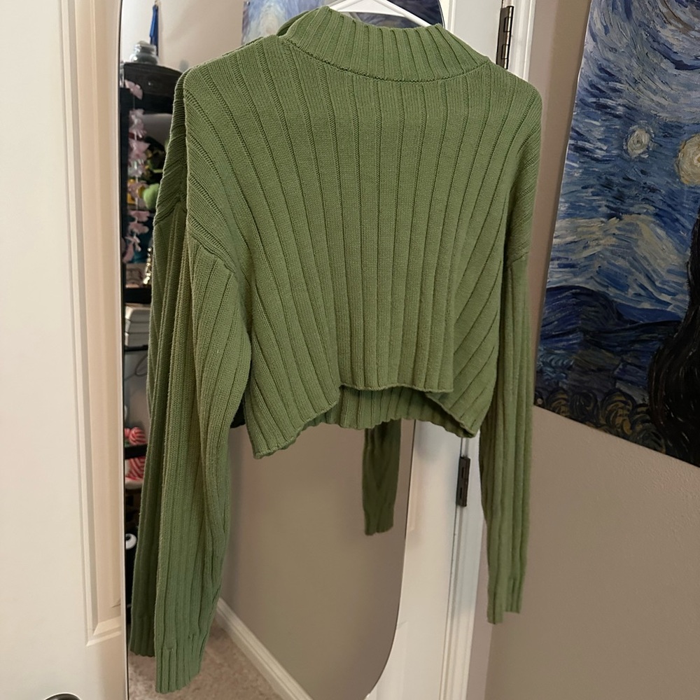 💚 Green Ribbed Knit Sweater